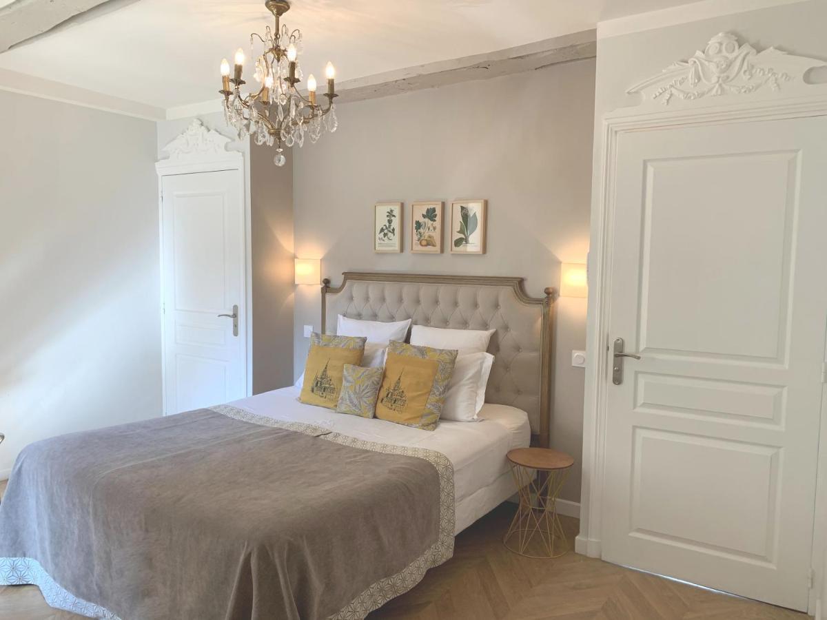 Le Tardif, Noble Guesthouse Bayeux Buitenkant foto