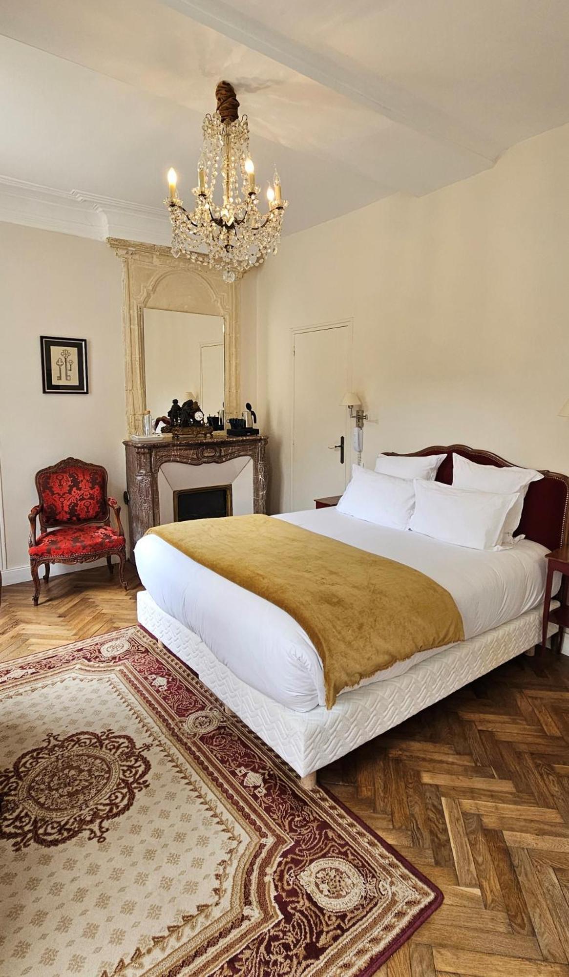 Le Tardif, Noble Guesthouse Bayeux Buitenkant foto