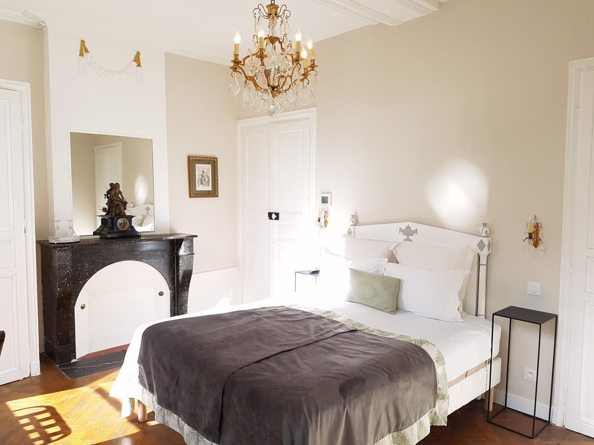 Le Tardif, Noble Guesthouse Bayeux Buitenkant foto